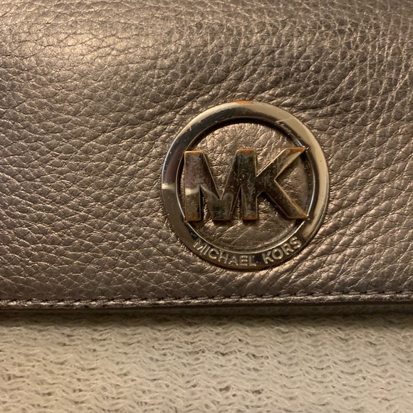 Michael Kors Leather Tri-Fold Wallet - Picture 3 of 3